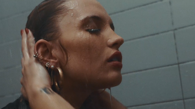 Maddie Walker - Fangs